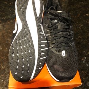 Womens Nike Air Zion Vomero 15